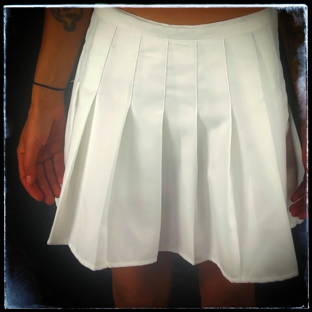 White no label skort skirt